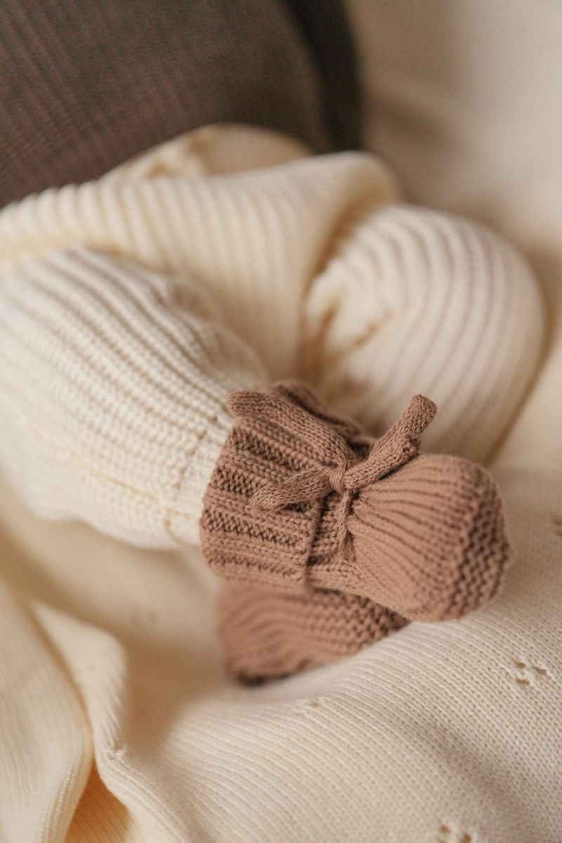 Knit babytøfler - taupe