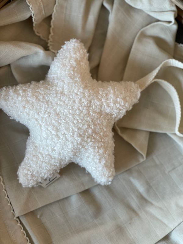 Bouclé smokkekos - star cream